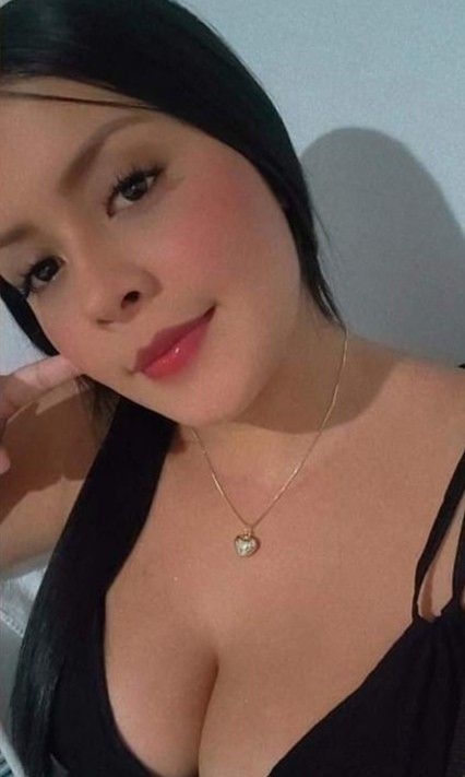 <em><strong>Valentina R</strong></em>